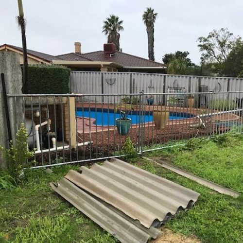 Temporary pool fencing that we hired to Perth residence replacing their old pool fencing.